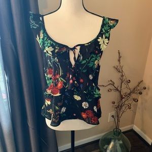 Black Floral Sleeve Tank size medium by Timing